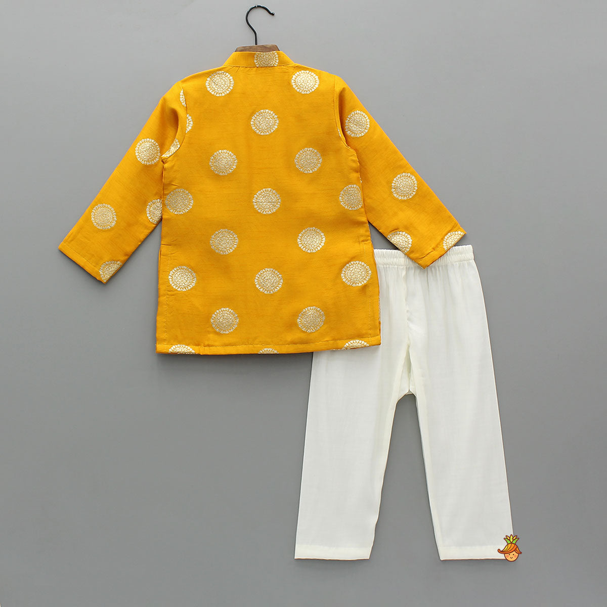 Front Open Ethnic Kurta And Pyjama