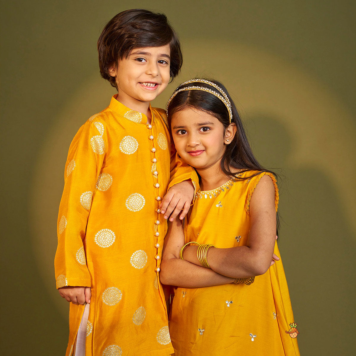 Front Open Ethnic Kurta And Pyjama twinning model image 2