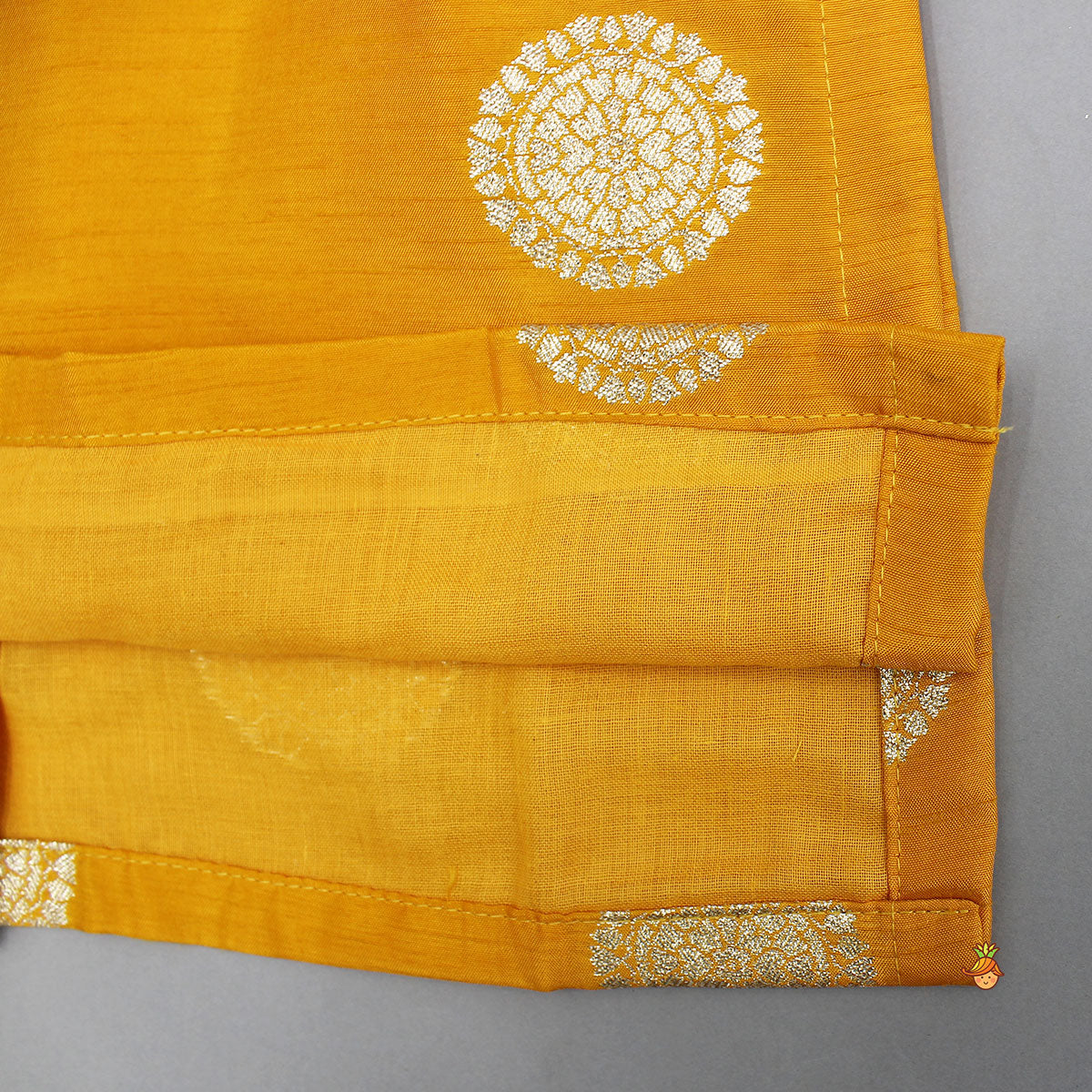 Front Open Ethnic Kurta And Pyjama