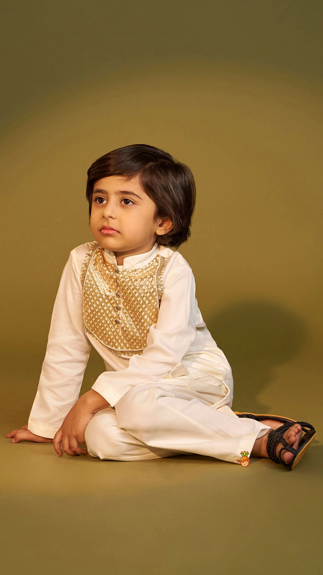 Lace Detailed Yoke Kurta And Pyjama