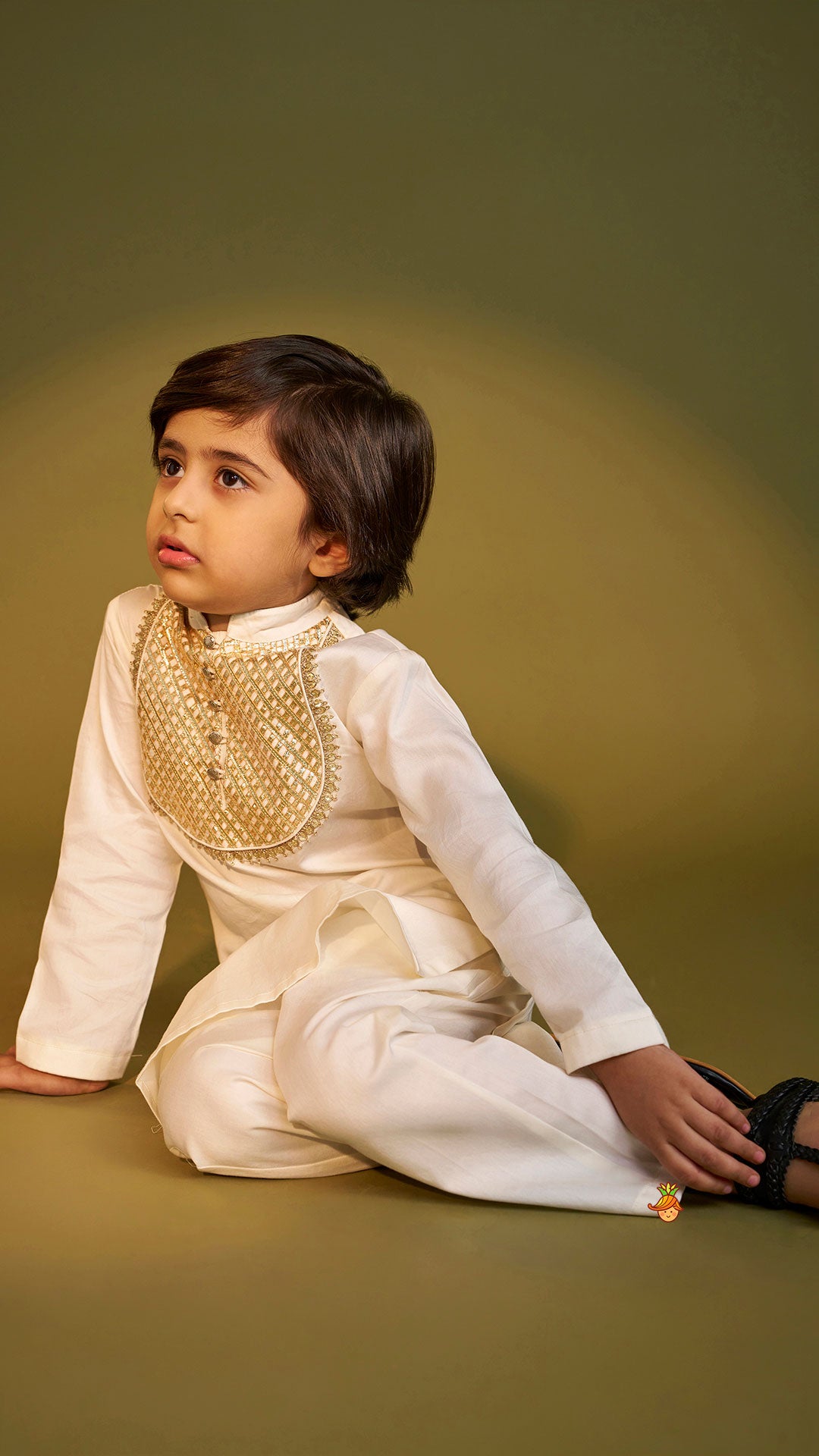 Lace Detailed Yoke Kurta And Pyjama