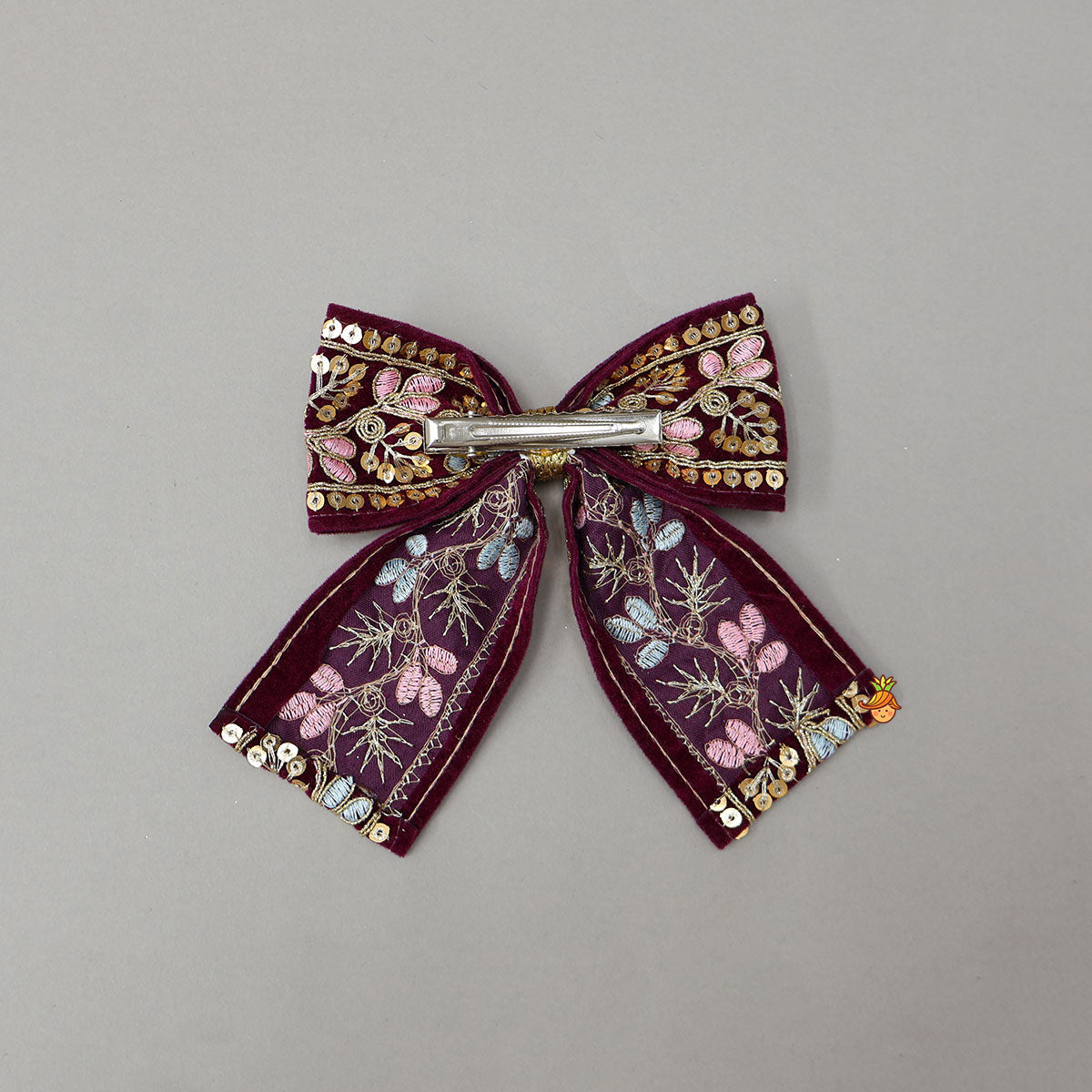 Stunning Thread-Embroidered Bow Hair Clip