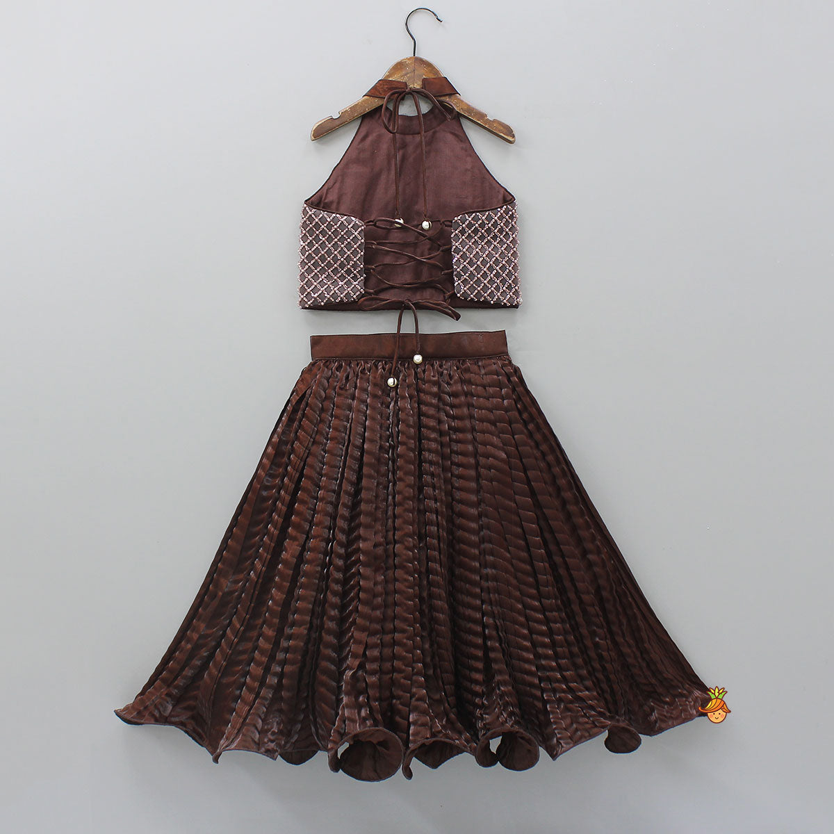 Gorgeous Criss-Cross Back Knot Top And Crushed Lehenga