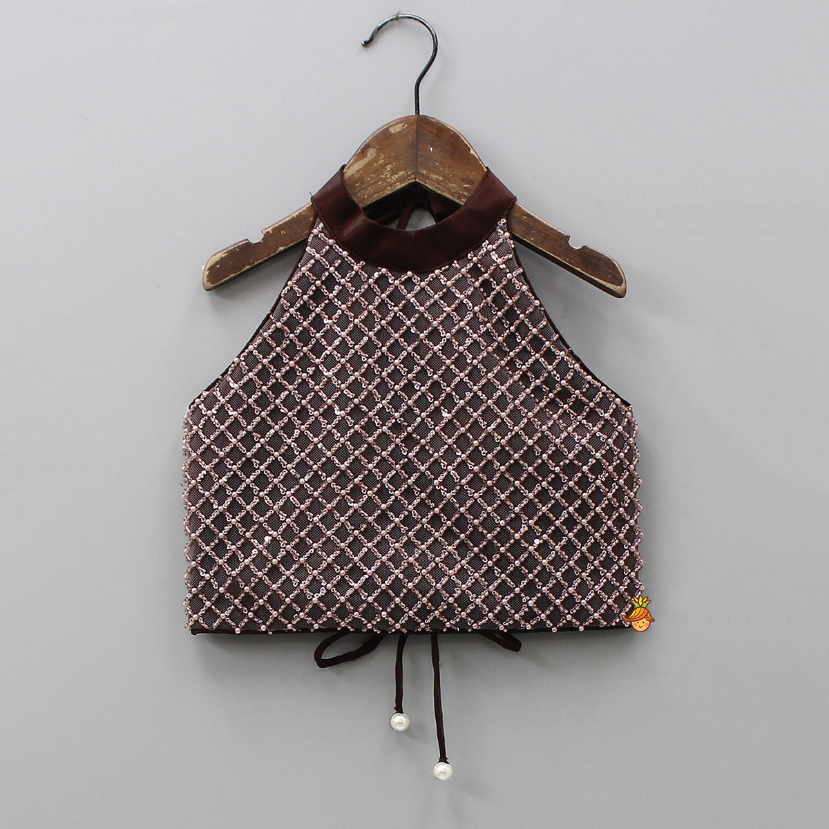 Gorgeous Criss-Cross Back Knot Top And Crushed Lehenga