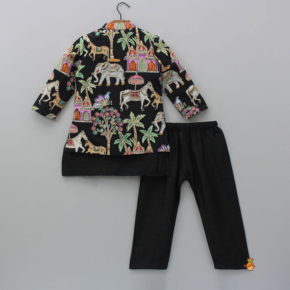 Elegant Kurta And Ethnic Printed Jacket With Pyjama