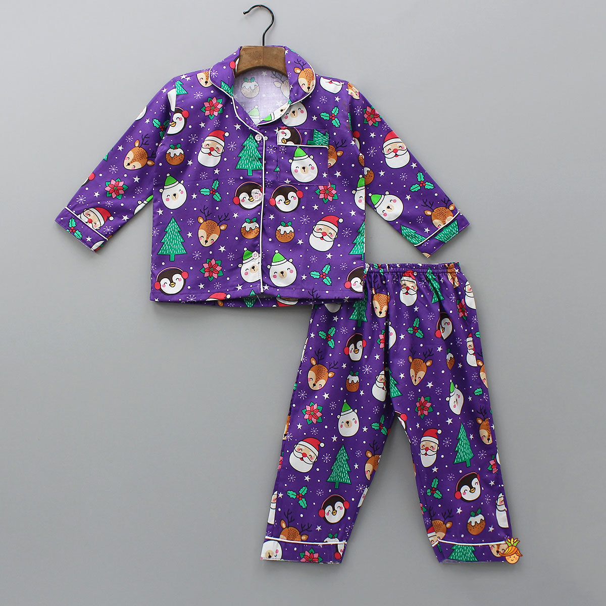 Christmas-Themed Printed Sleepwear