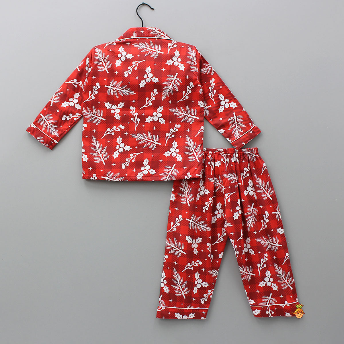 Christmas-Themed Printed Sleepwear With Patch Pocket Detail
