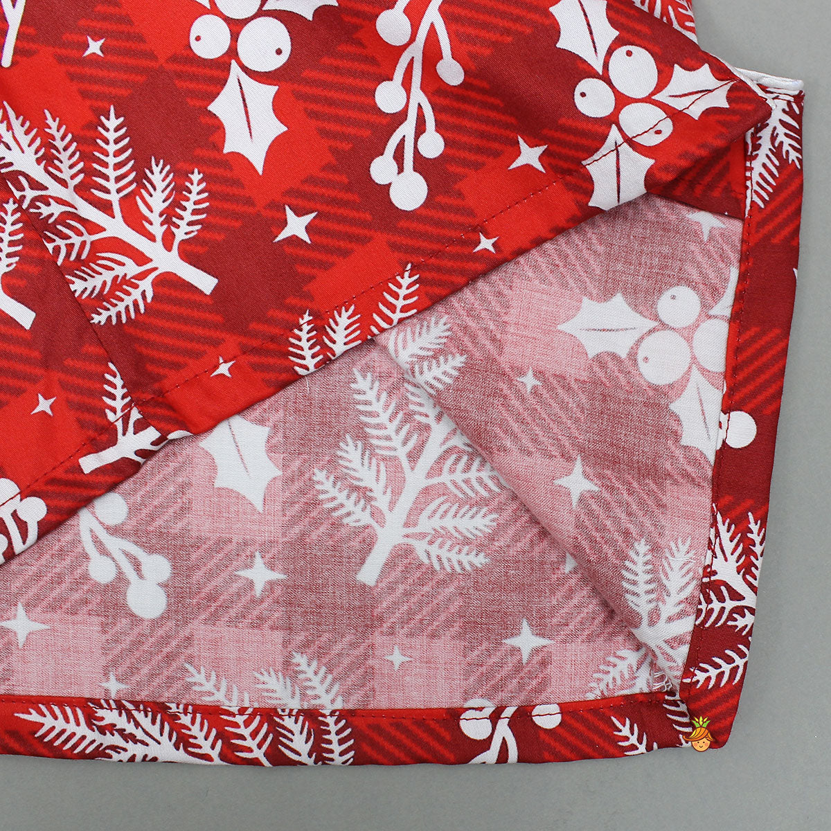 Christmas-Themed Printed Sleepwear With Patch Pocket Detail