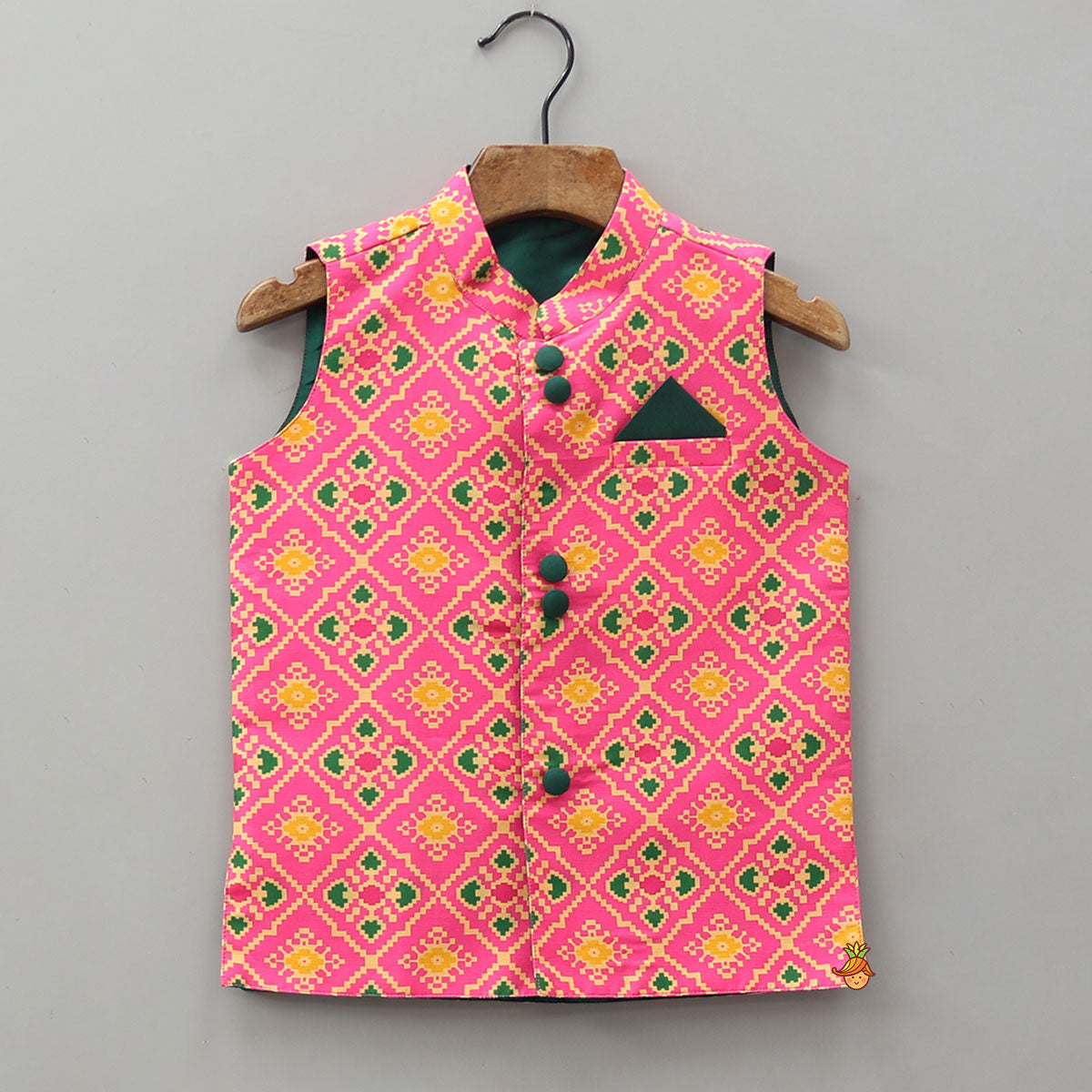 Ethnic Kurta With Pocket-Detail Printed Jacket And Pyjama