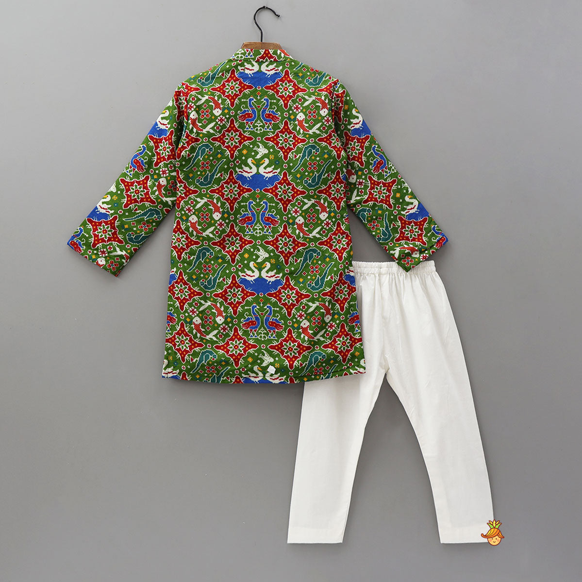 Printed Pin Tuck Detailed Ethnic Kurta With Pyjama