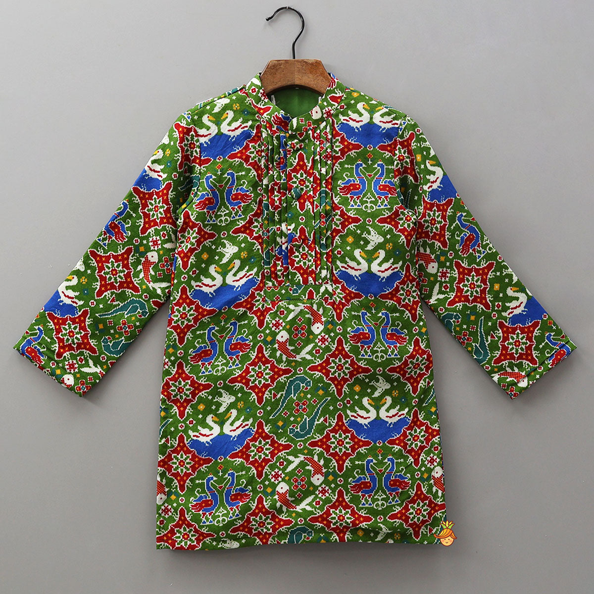 Printed Pin Tuck Detailed Ethnic Kurta With Pyjama