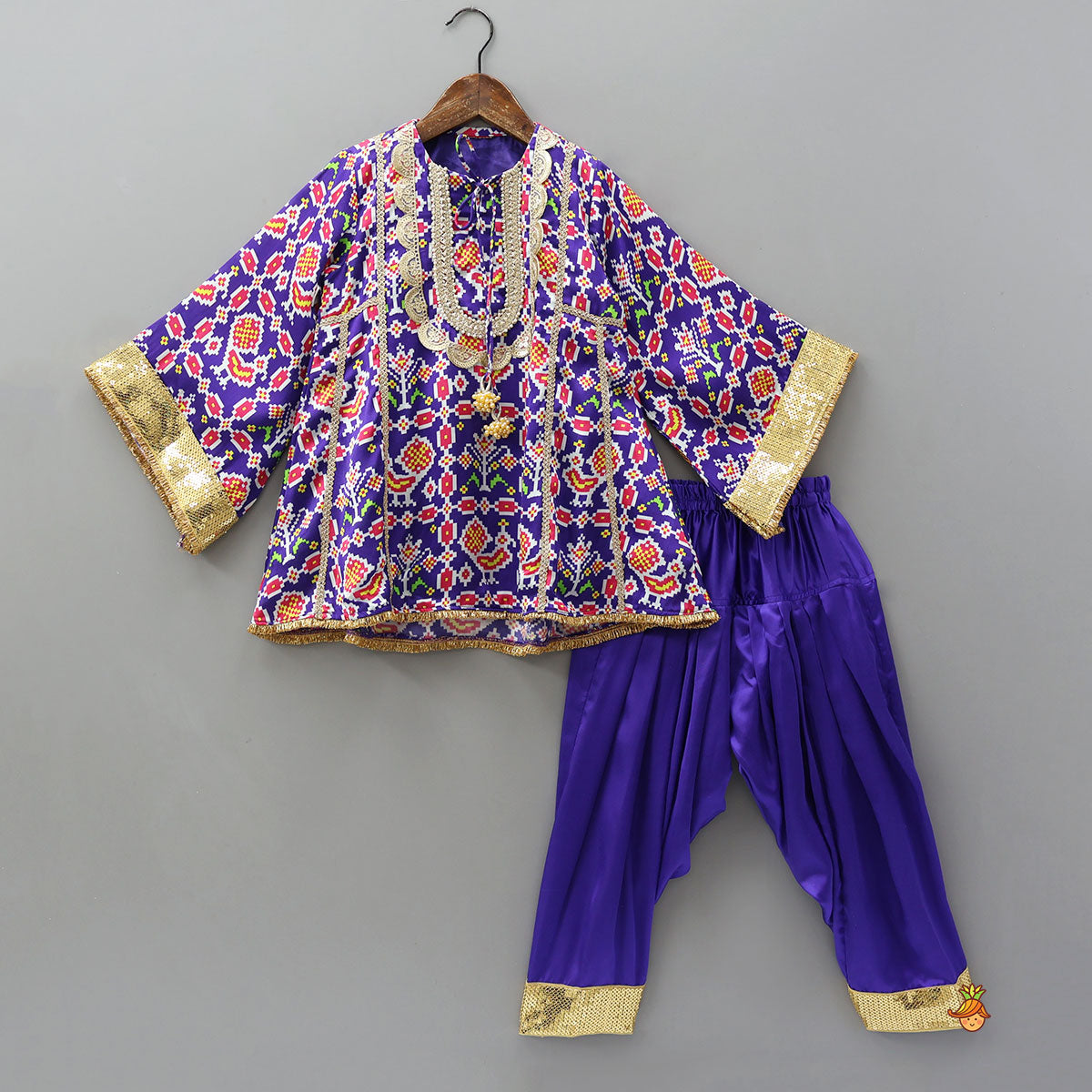 Front Knot Detail Patola Printed Kurti With Salwar And Contrasting Dupatta