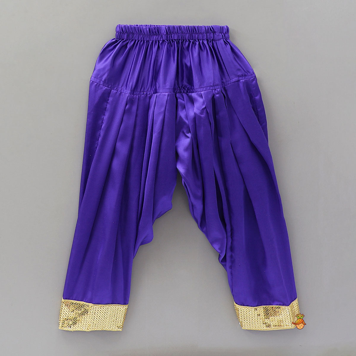 Front Knot Detail Patola Printed Kurti With Salwar And Contrasting Dupatta