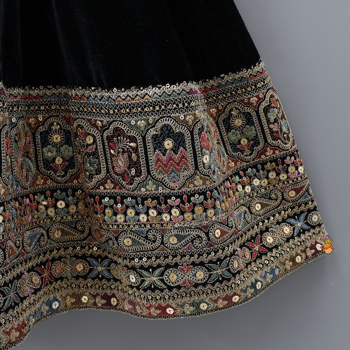 Intricately Embroidered Elegant Kurti