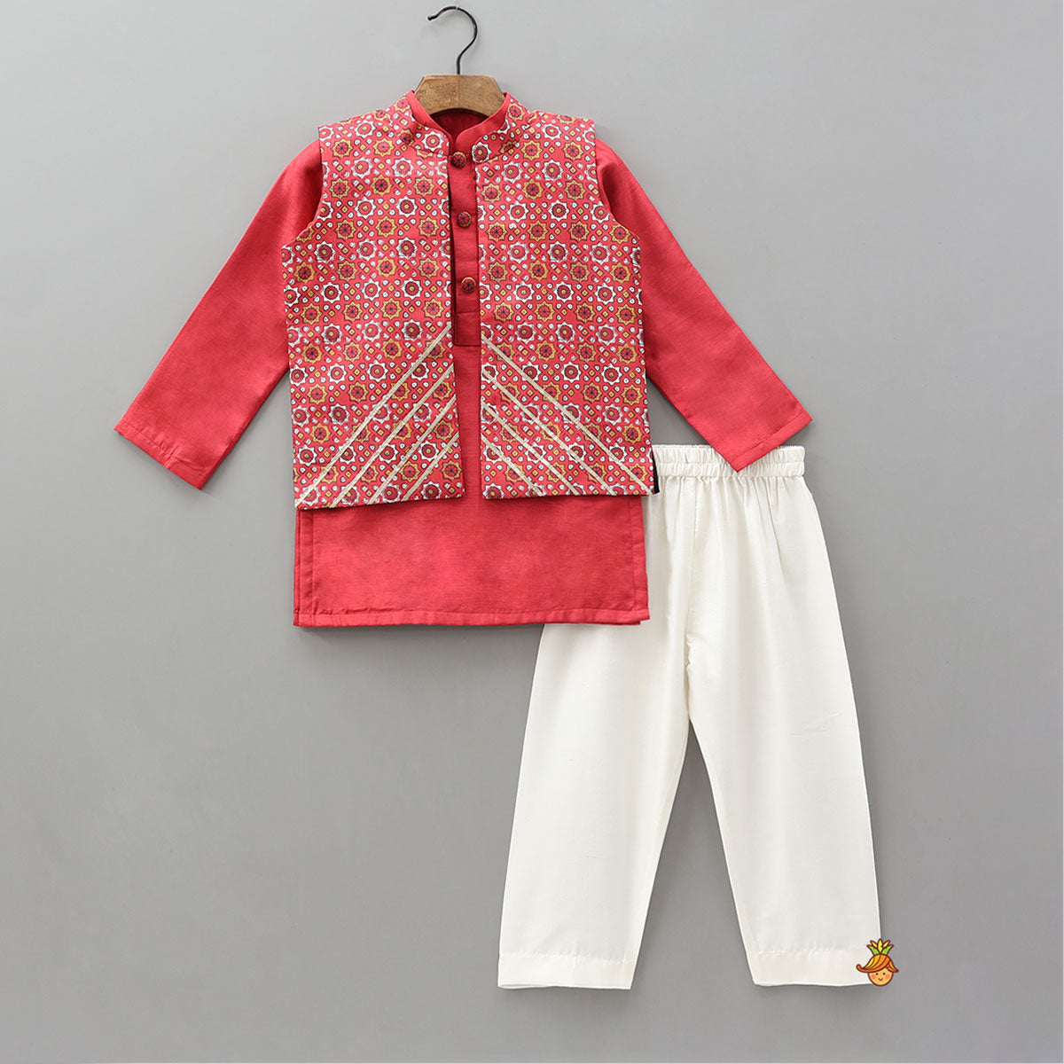 Kurta With Beautiful Printed Jacket And Pyjama