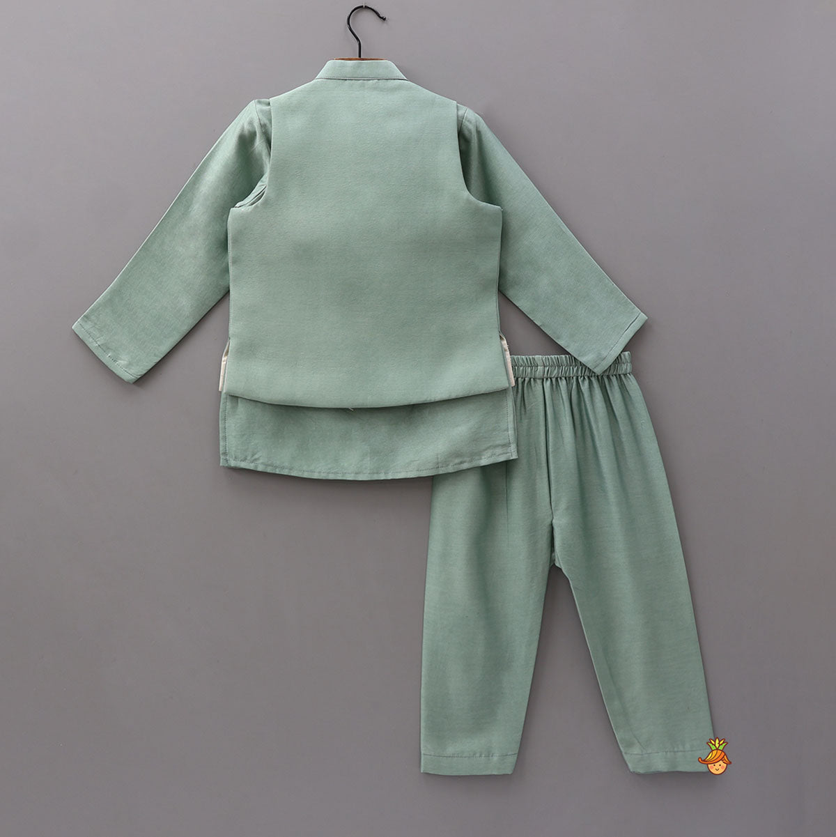 Mandarin-Collar Kurta With Heart-Embroidered Jacket And Pyjama