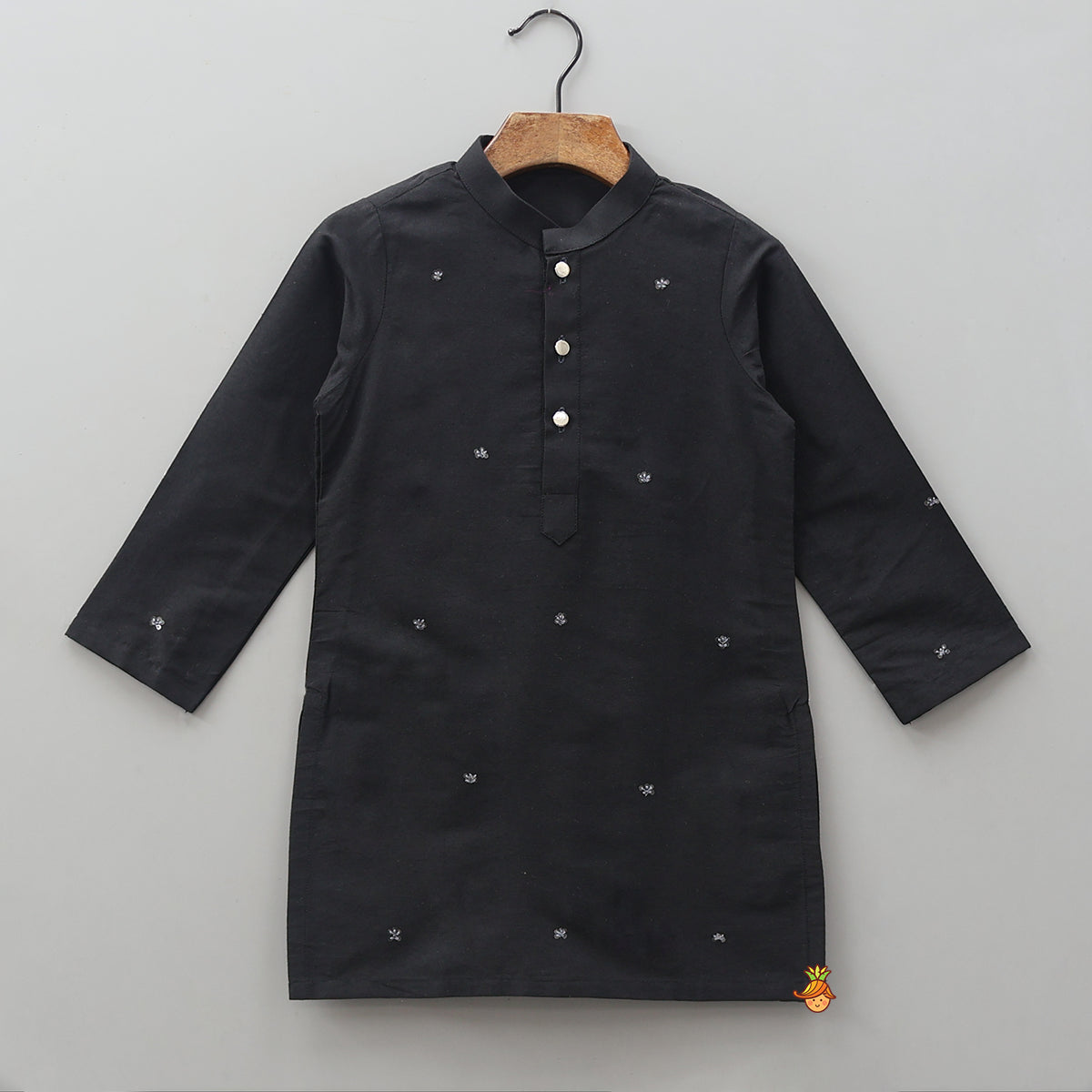 Ethnic Kurta With Pocket Detail Embroidered Jacket And Pyjama