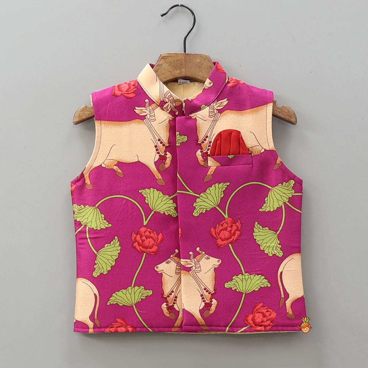 Curved Hem Ethnic Kurta With Printed Jacket And Pyjama