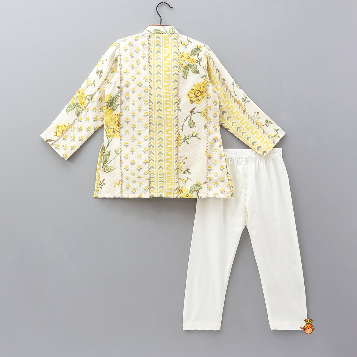 Floral Printed Ethnic Kurta And Pyjama