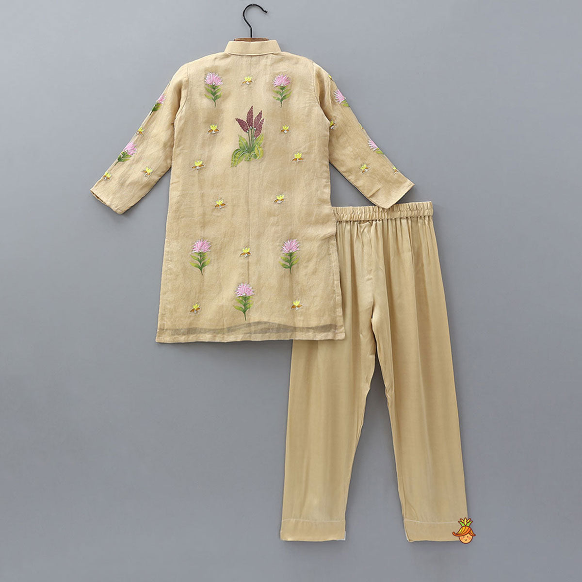 Elegant Hand-Painted Ethnic Kurta And Pyjama