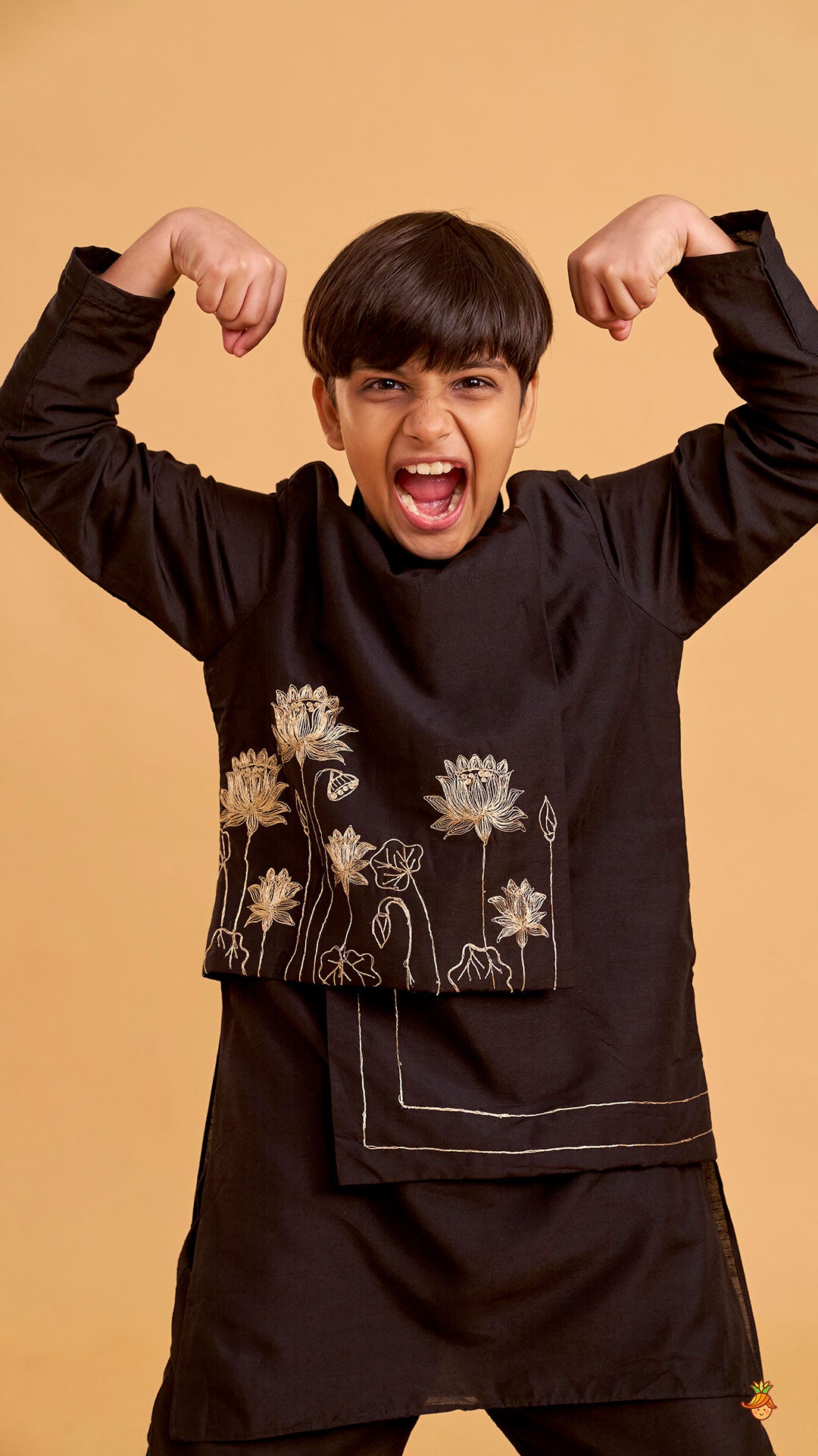 Ethnic Kurta With Embroidered Flap And Pyjama