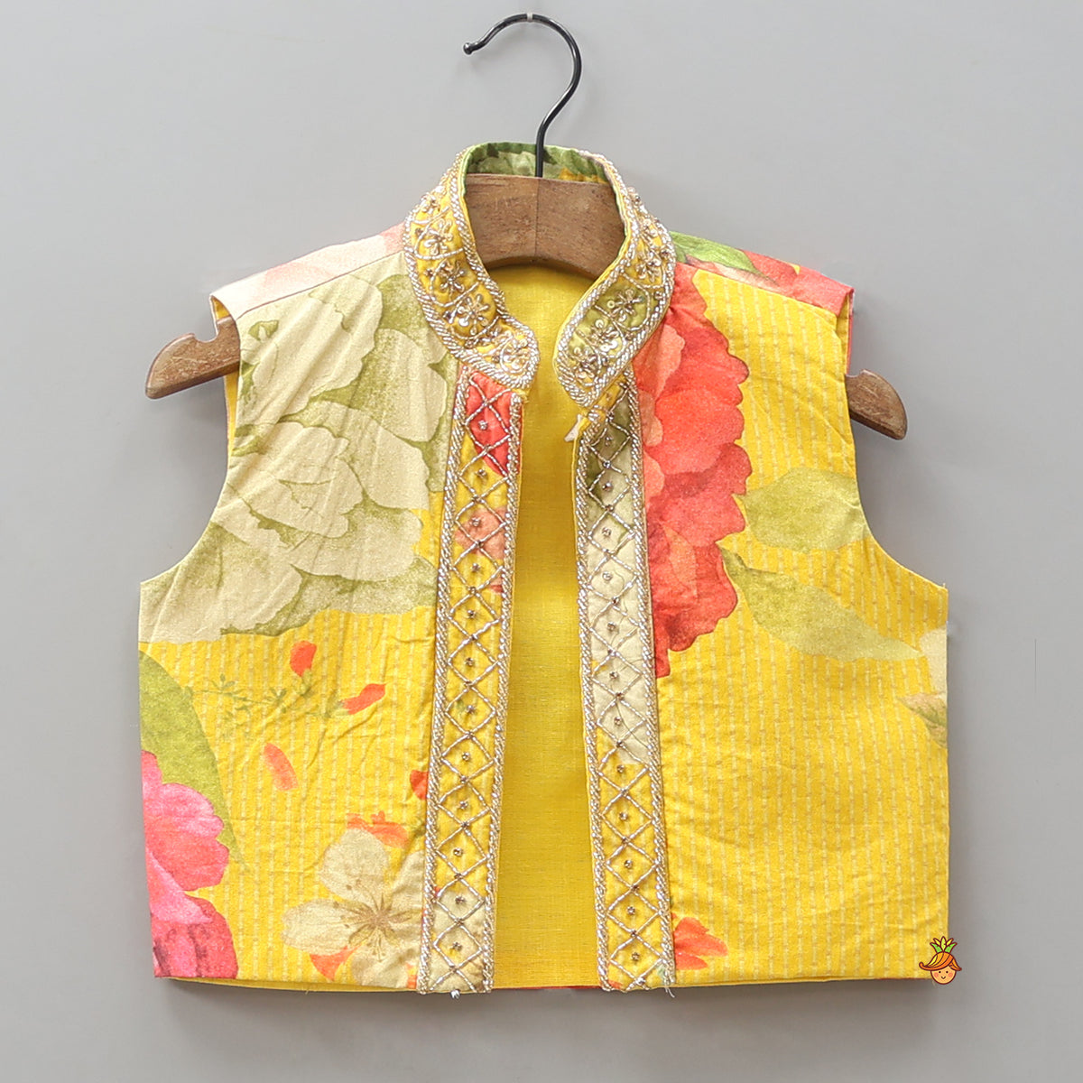 Floral Printed Kurta With Cut Dana Embroidered Jacket And Pyjama