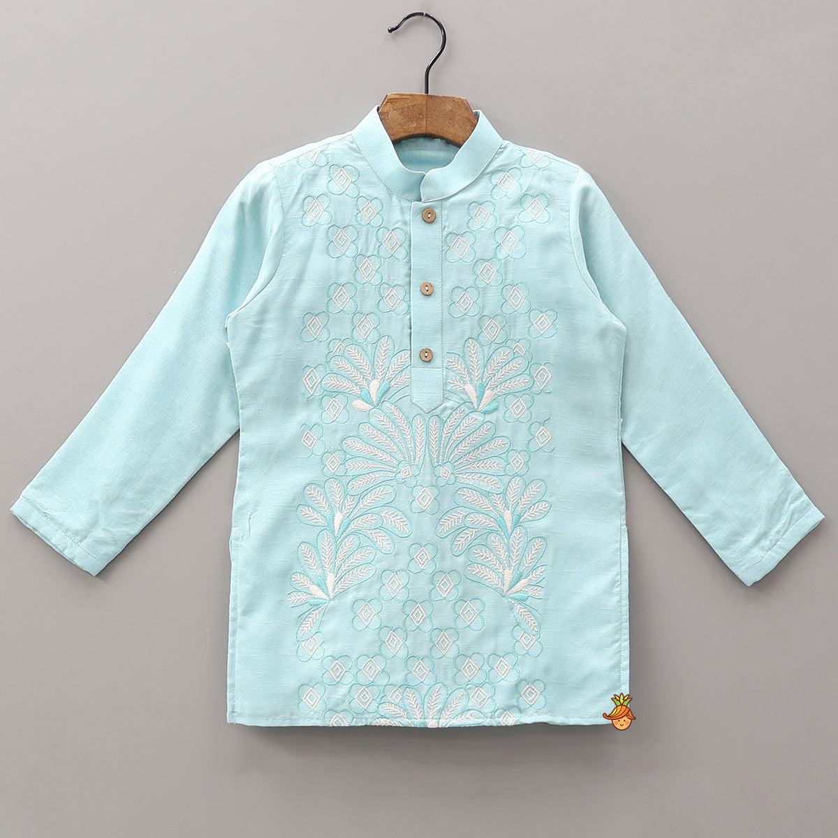 Thread Embroidered Ethnic Kurta With Pyjama