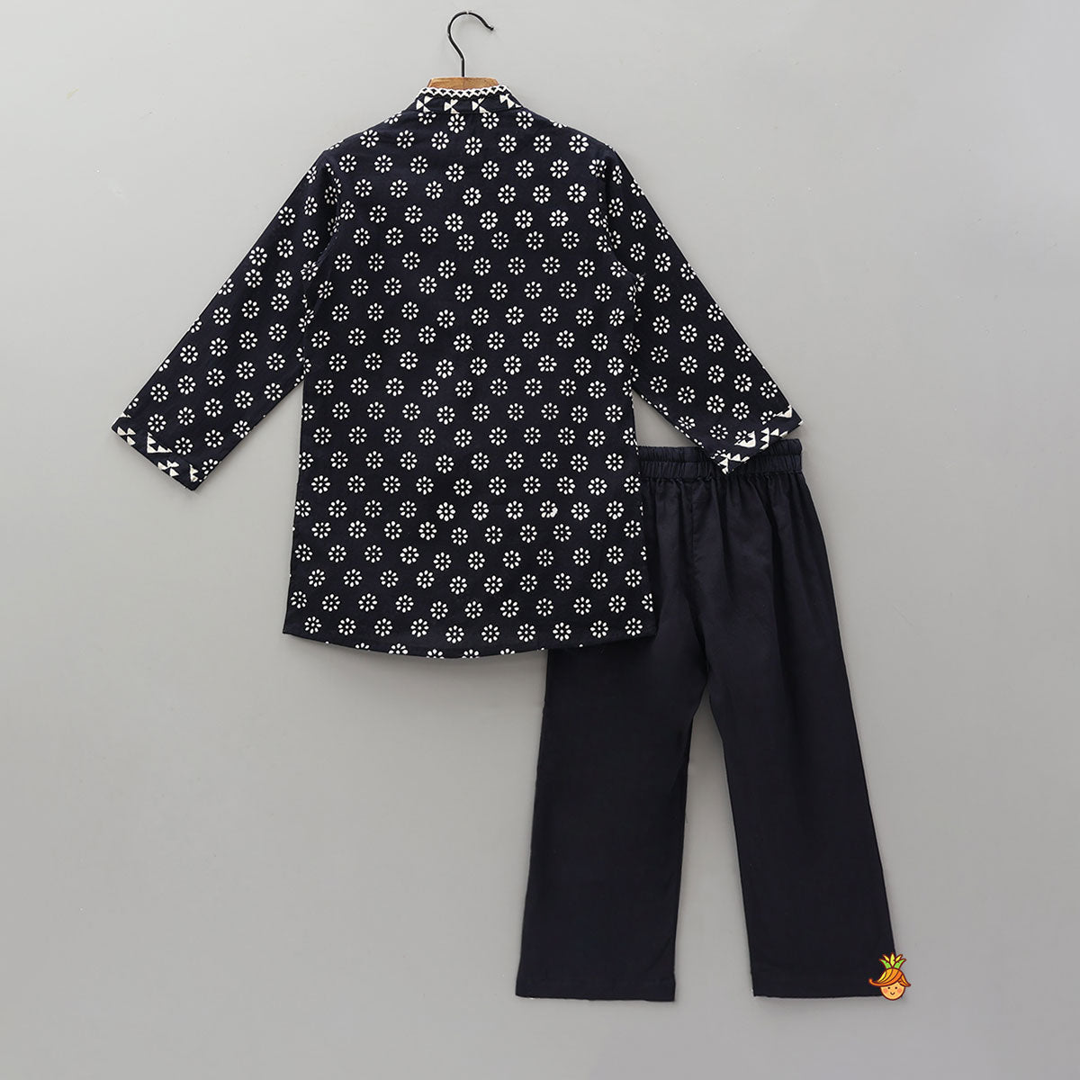 Zig-Zag And Floral Printed Kurta With Pyjama