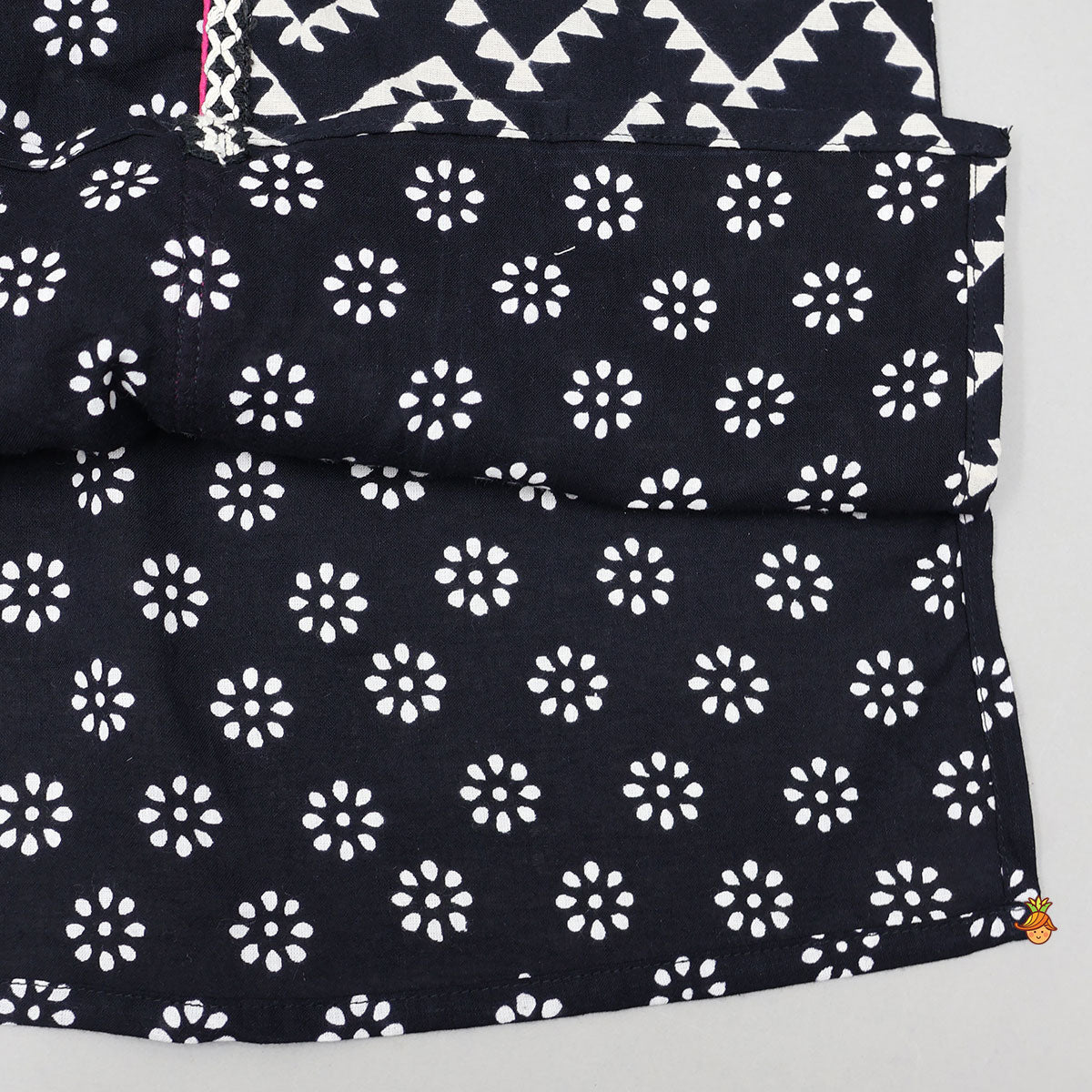 Zig-Zag And Floral Printed Kurta With Pyjama