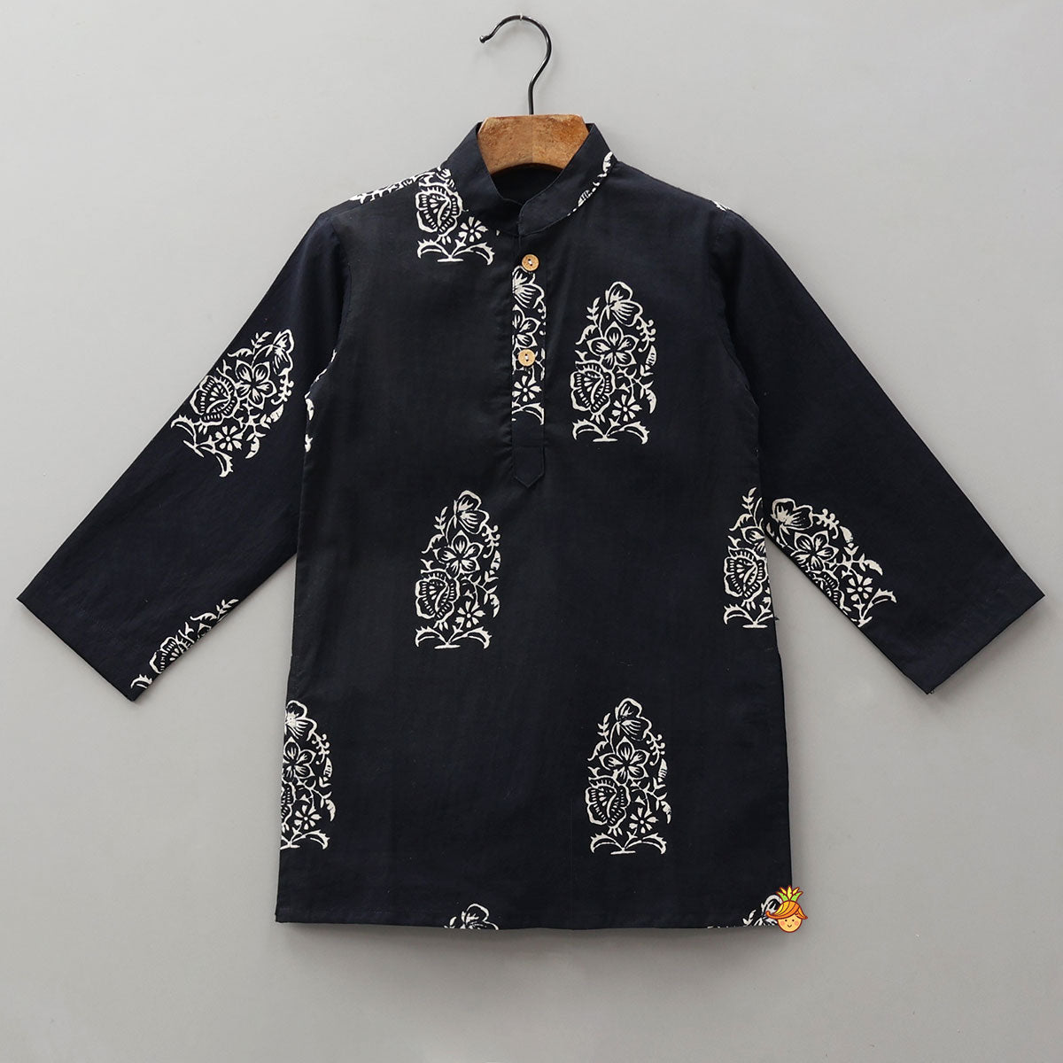 Ethnic Kurta With Front Pocket Jacket And Dhoti