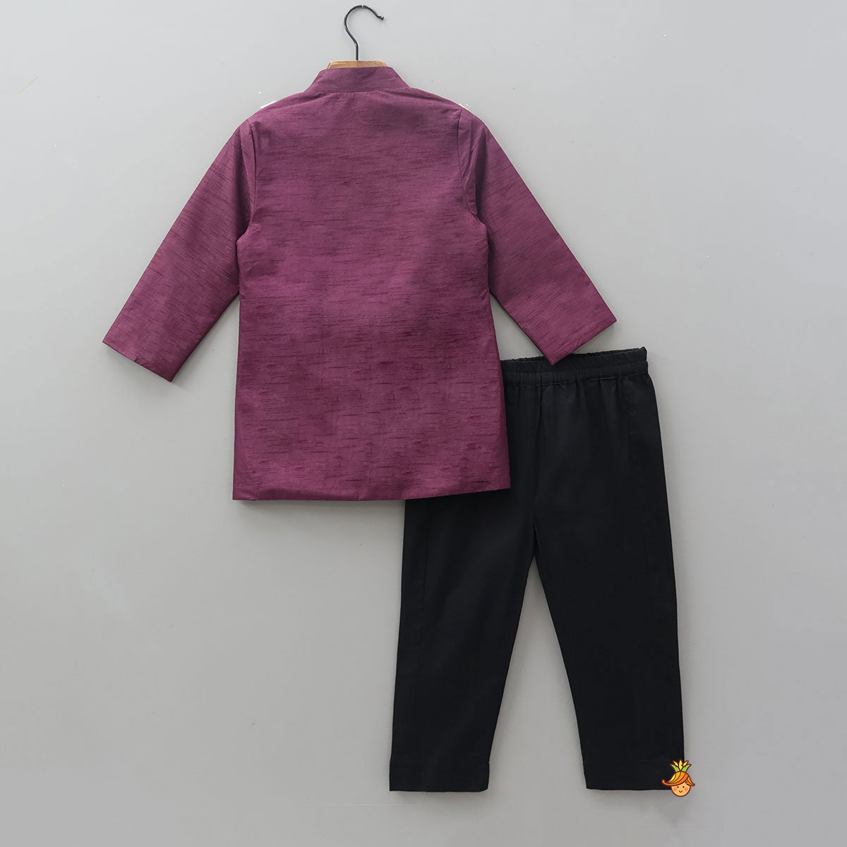 Elegant Floral Embellished Kurta And Pyjama