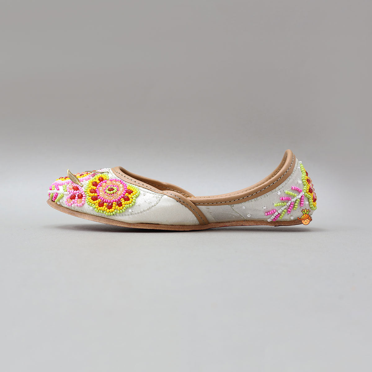 Beaded Beautiful Jutti