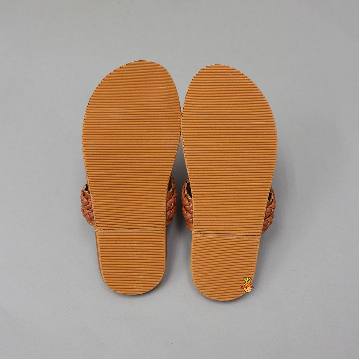 Classic Kolhapuri Flats With Braided Detailing