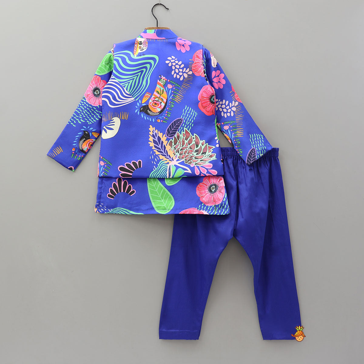 Charming Printed Kurta With Pocket Detail Jacket And Pyjama