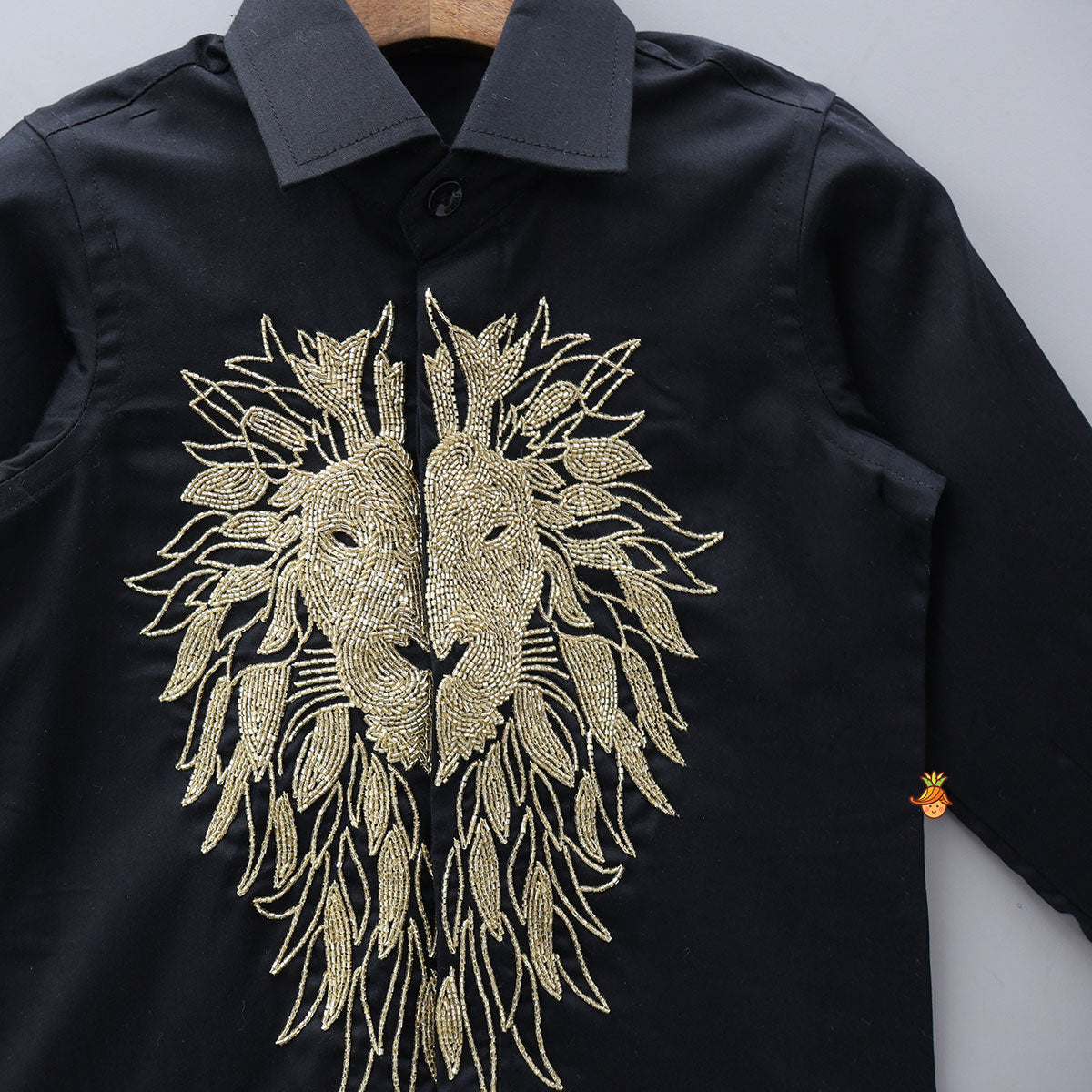Cut Dana Animal Motif Embroidered Shirt