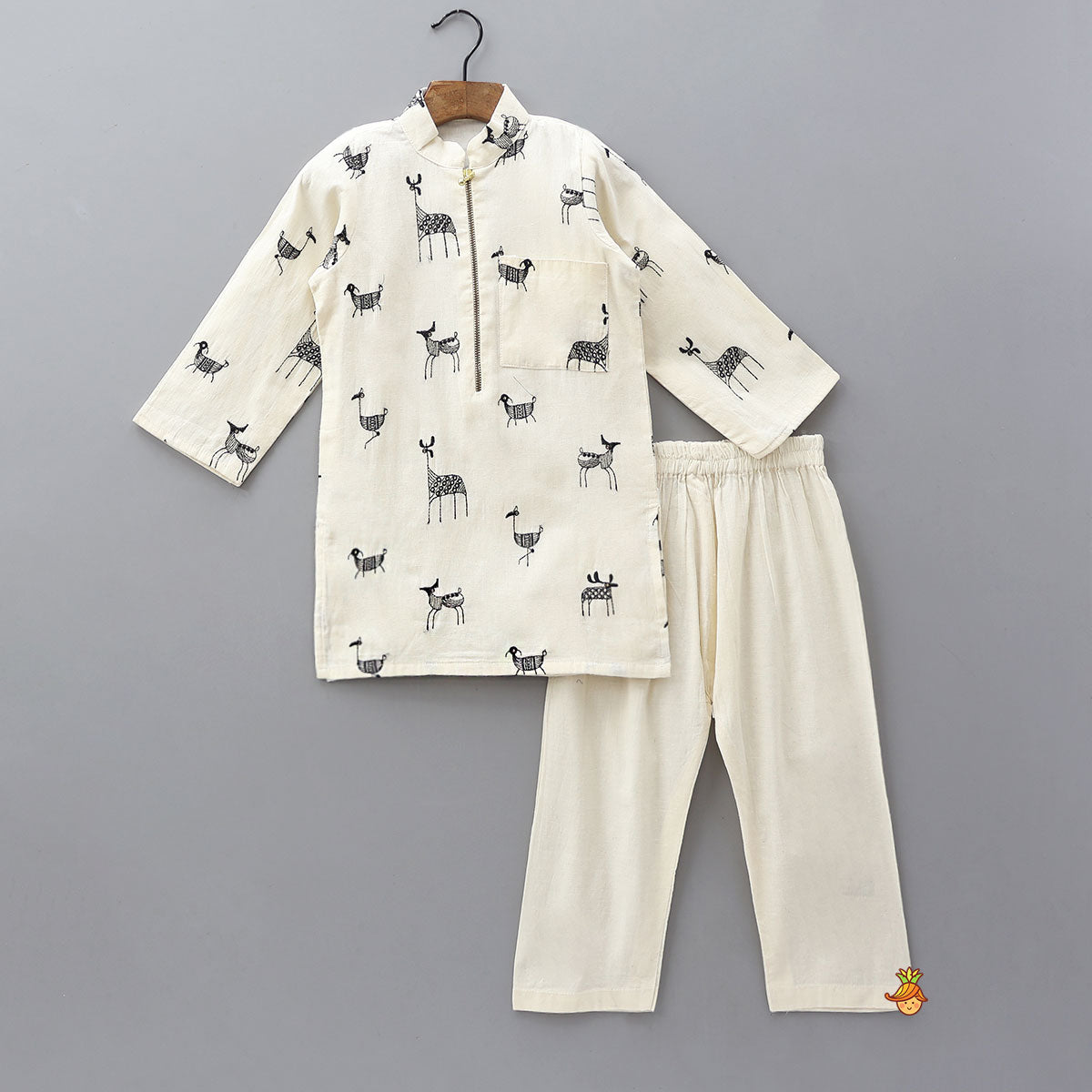 Patch Pocket Detail Embroidered Kurta And Pyjama