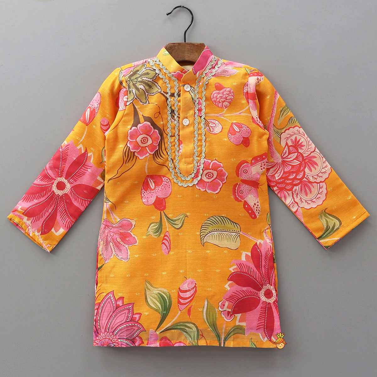 Beautiful Floral Printed Kurta With Pyjama