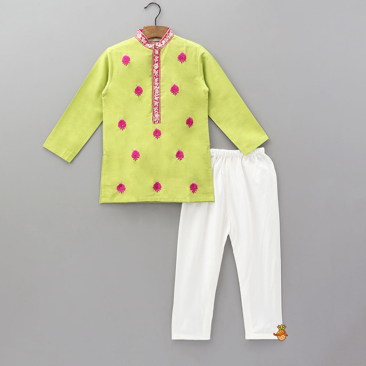 Timeless Zari Embroidered Kurta With Pyjama