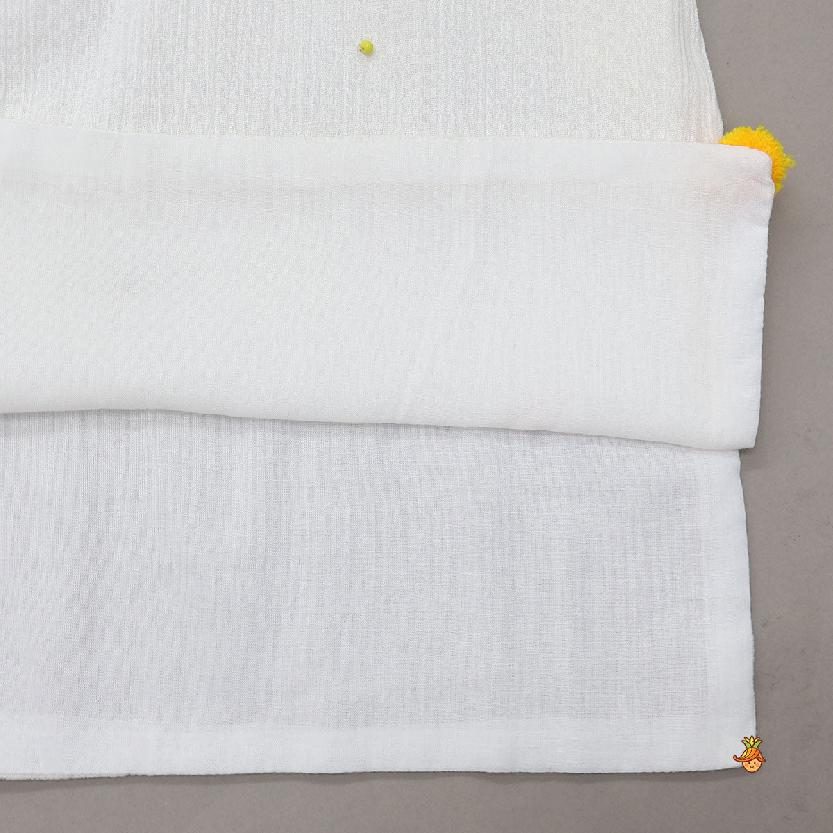 Lace Detailed Kurta With Contrasting Bandana