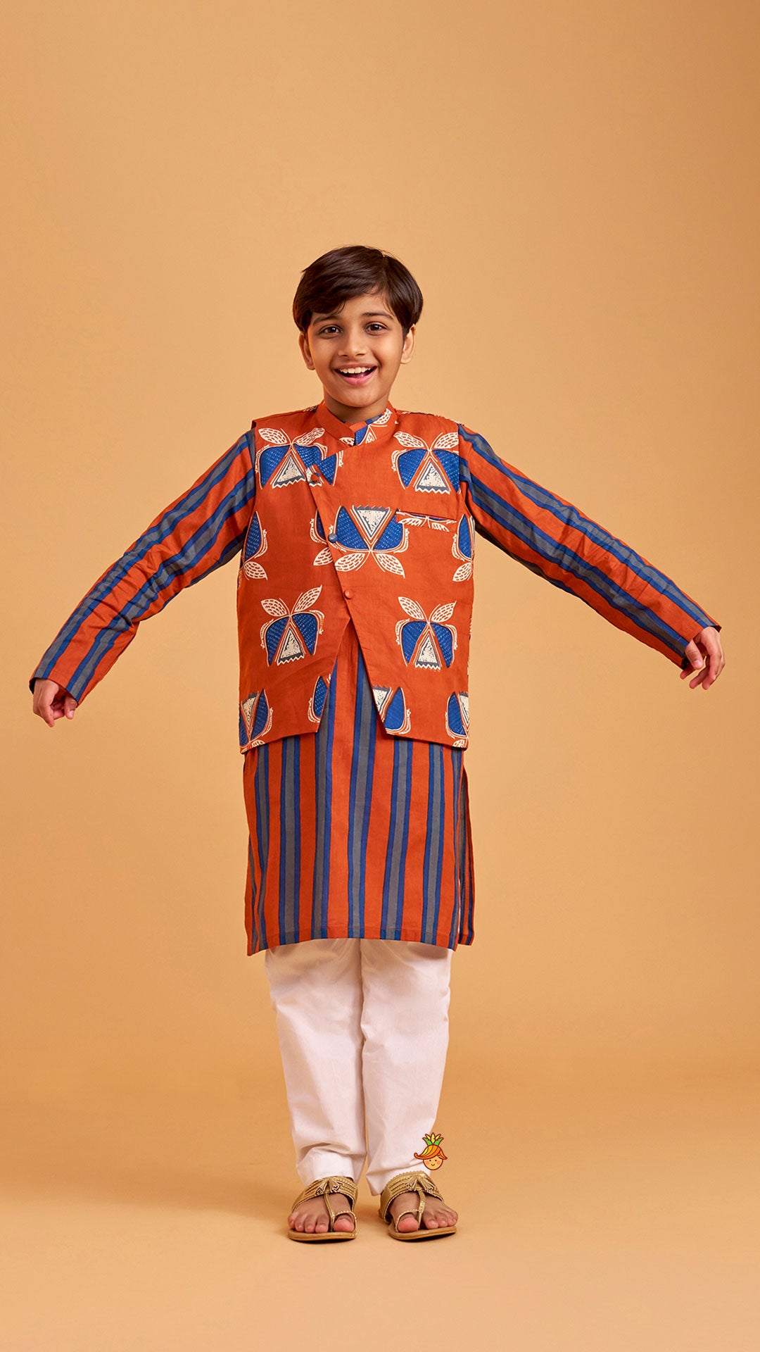 Vertical Striped Ethnic Kurta With Printed Jacket And Pyjama