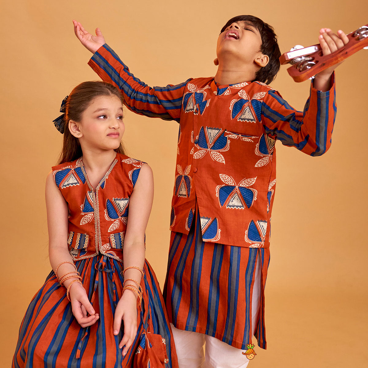 Vertical Striped Ethnic Kurta With Printed Jacket And Pyjama twinning model image 3