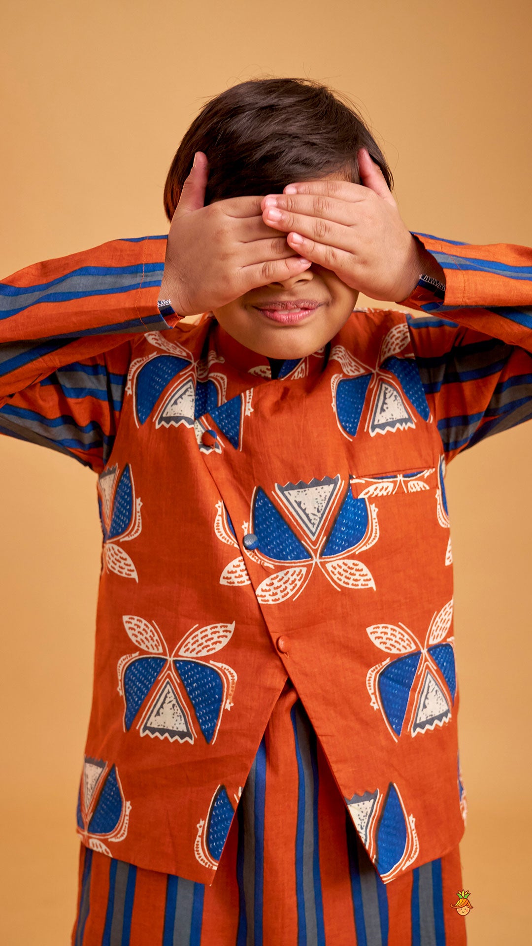 Vertical Striped Ethnic Kurta With Printed Jacket And Pyjama