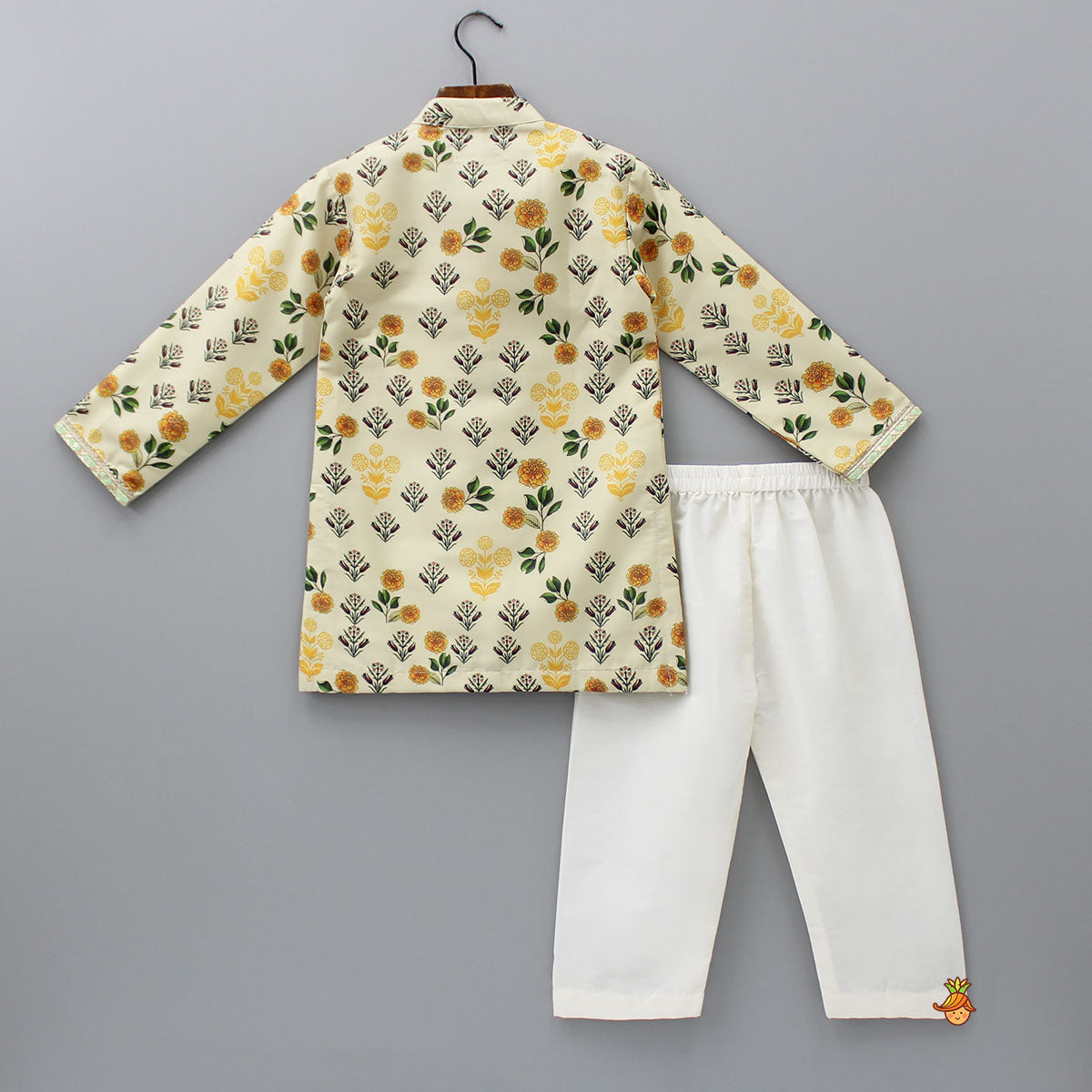 Floral Printed Ethnic Kurta And Pyjama