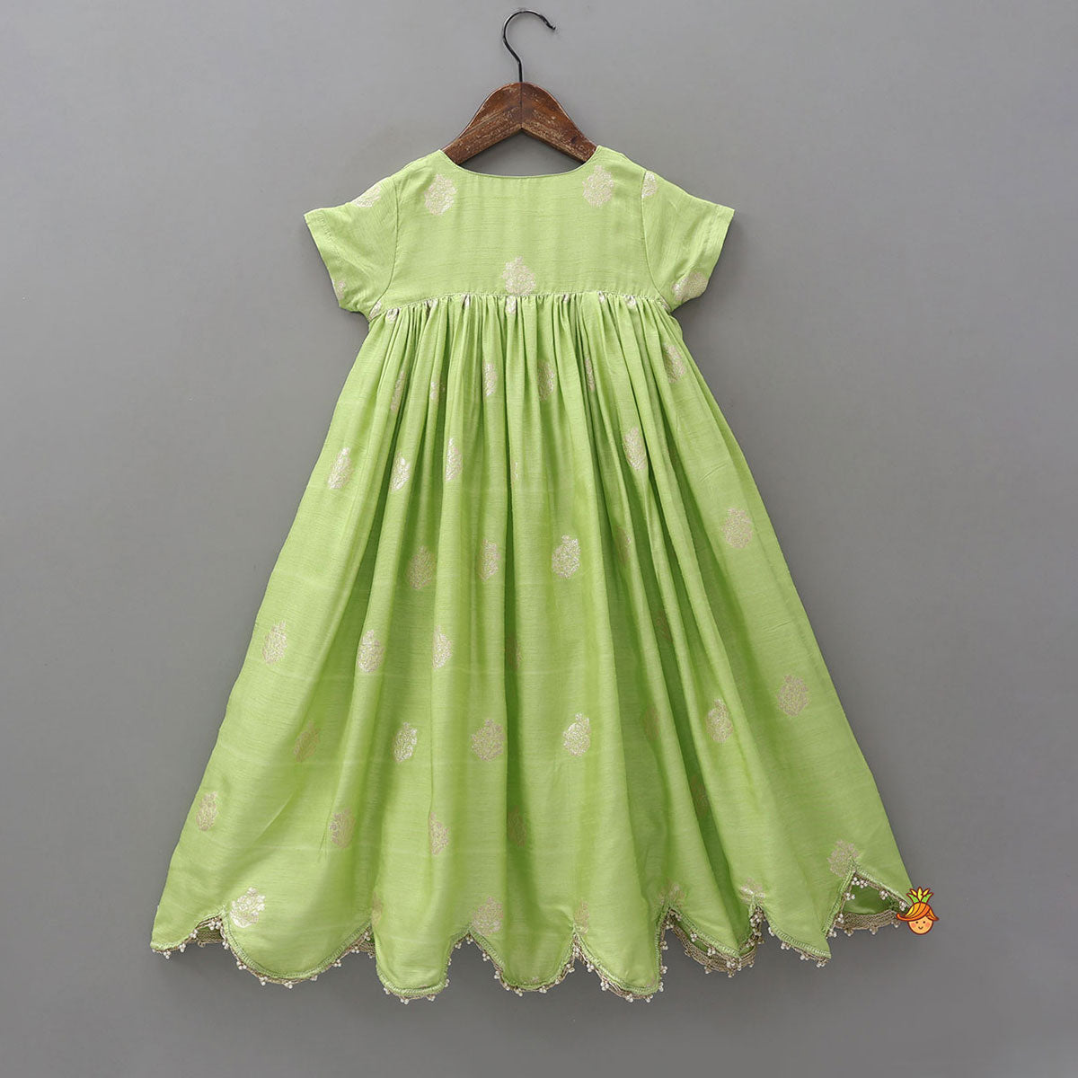 Loop Floral Button-Detail Kurti With Scalloped Hem