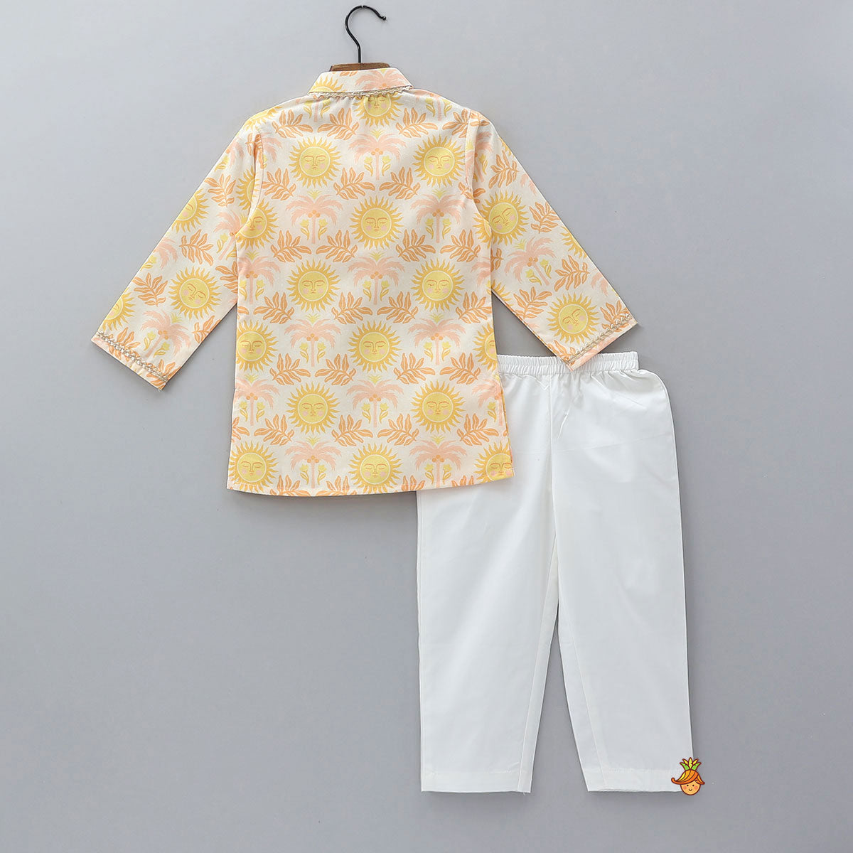Sun Motif Printed Kurta And Pyjama