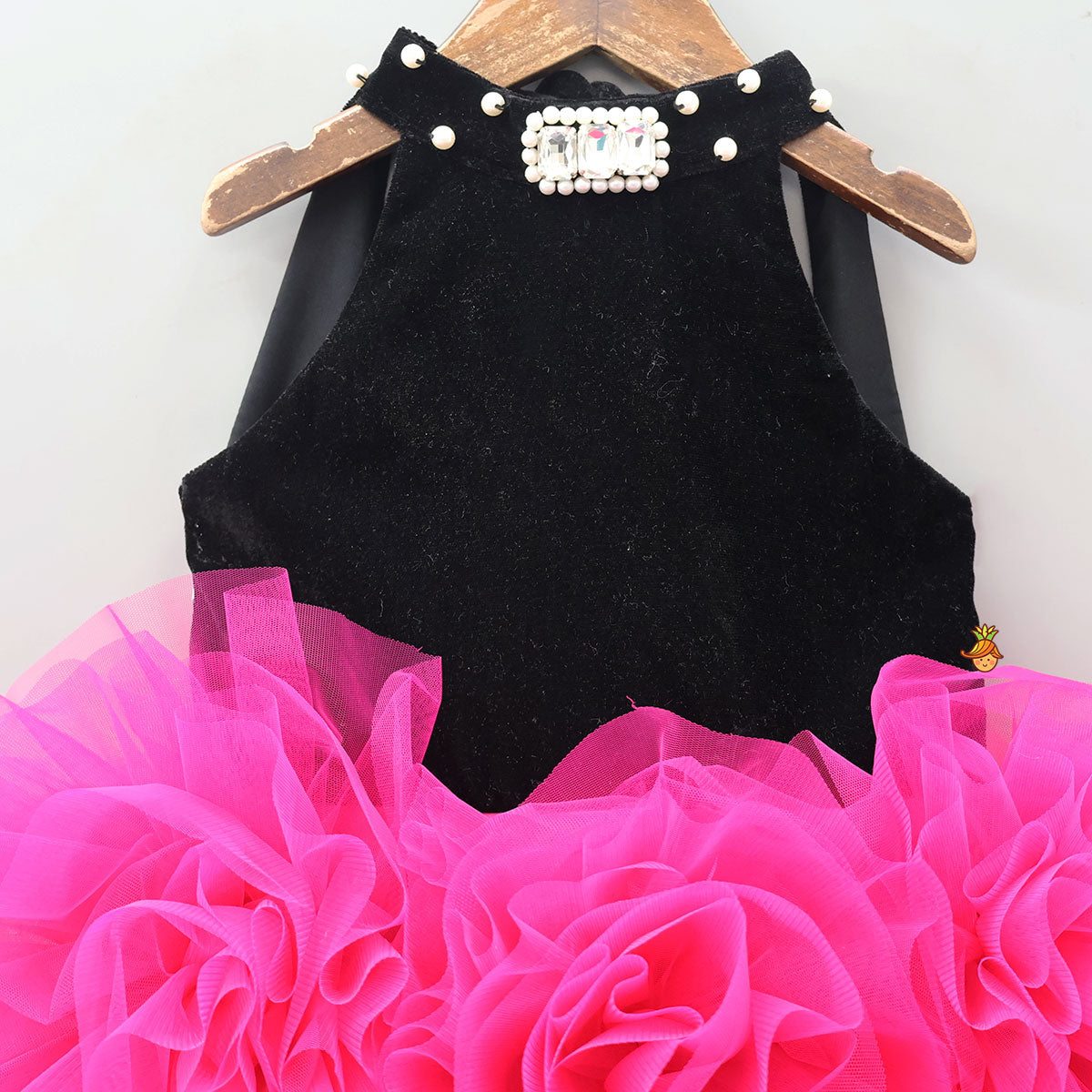 Gorgeous Net Gown With Coordinated Hand Gloves