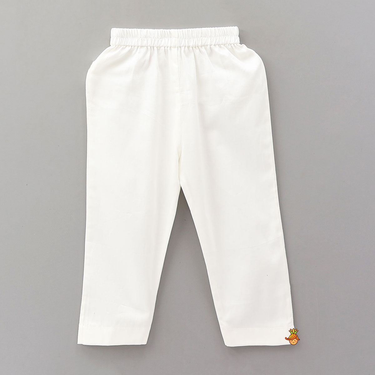 Lace Detailed Ethnic Kurta And Pyjama