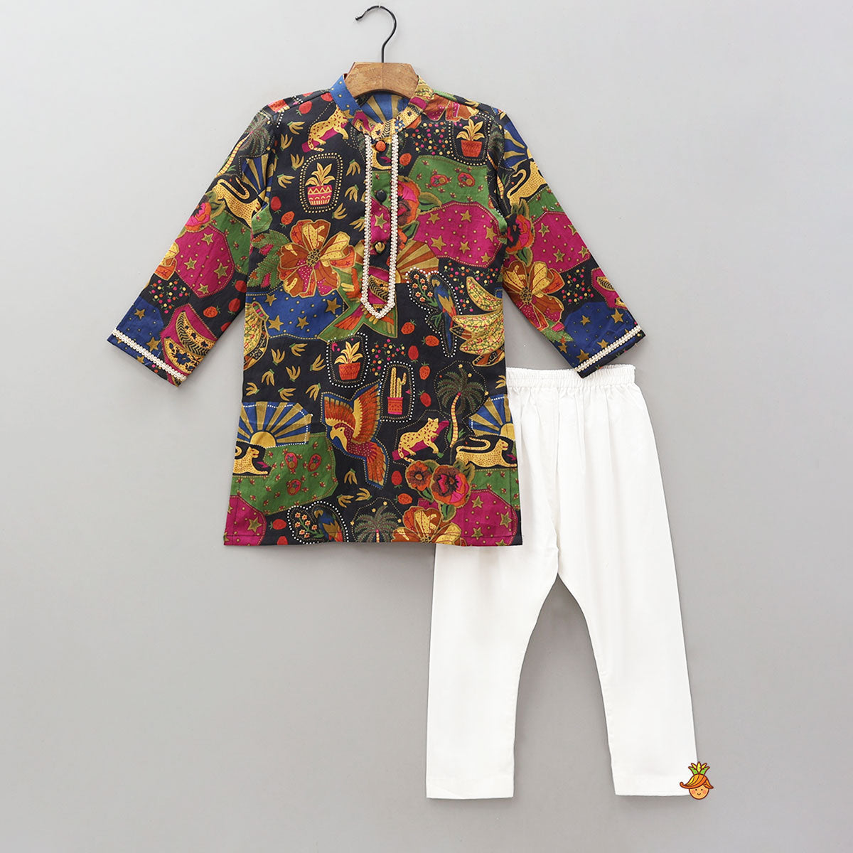 Lace Work Printed Kurta With Pyjama