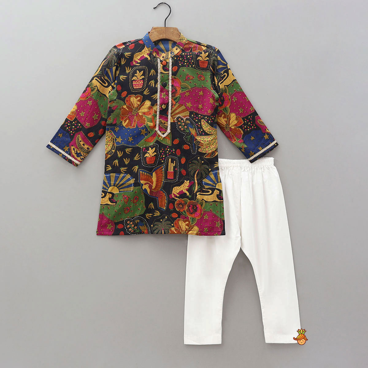 Lace Work Printed Kurta With Pyjama