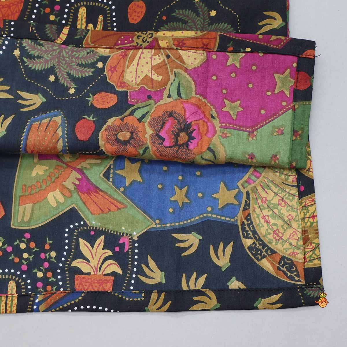 Lace Work Printed Kurta With Pyjama